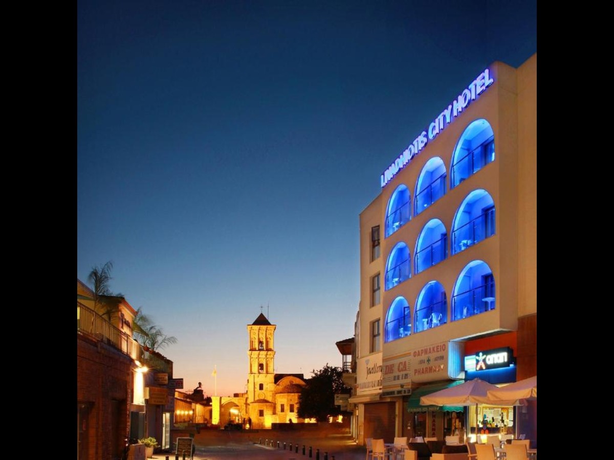 Livadhiotis City Hotel